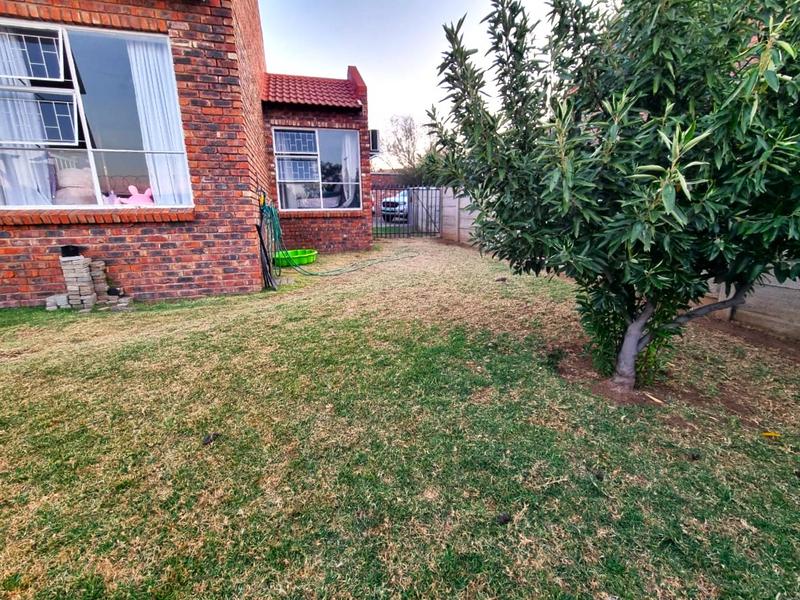 3 Bedroom Property for Sale in Langenhovenpark Free State